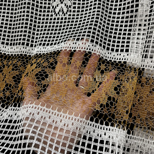 Короткая тюль сетка на метраж, белого цвета с бронзовой вышивкой, высота 1,5 м (131-4)