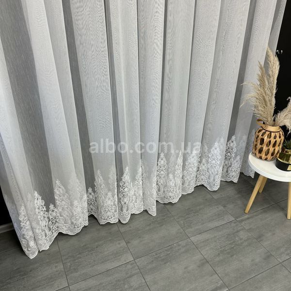 Бамбуковая ткань белого цвета с вышивкой снизу высота 3м (7034) 7034 фото